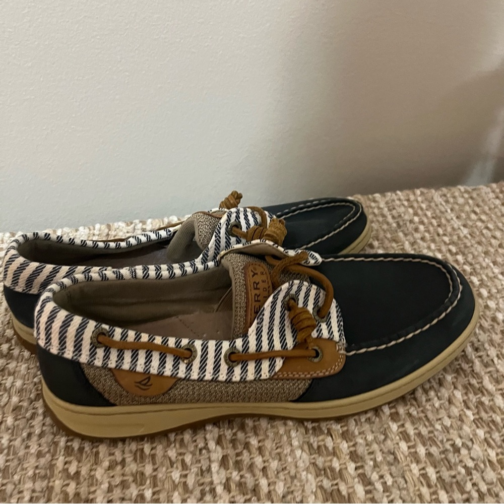 Sperry’s - Picture 2 of 4